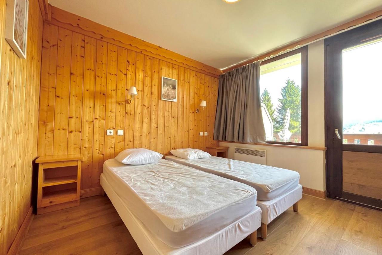 Cosy Chalet With Terrace Combloux Kültér fotó